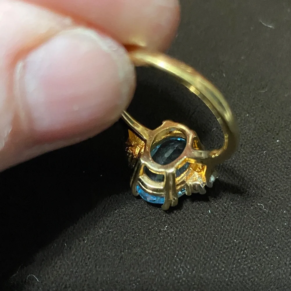 Vintage blue clear crystal 18KT H.G.E. Size 8 ring